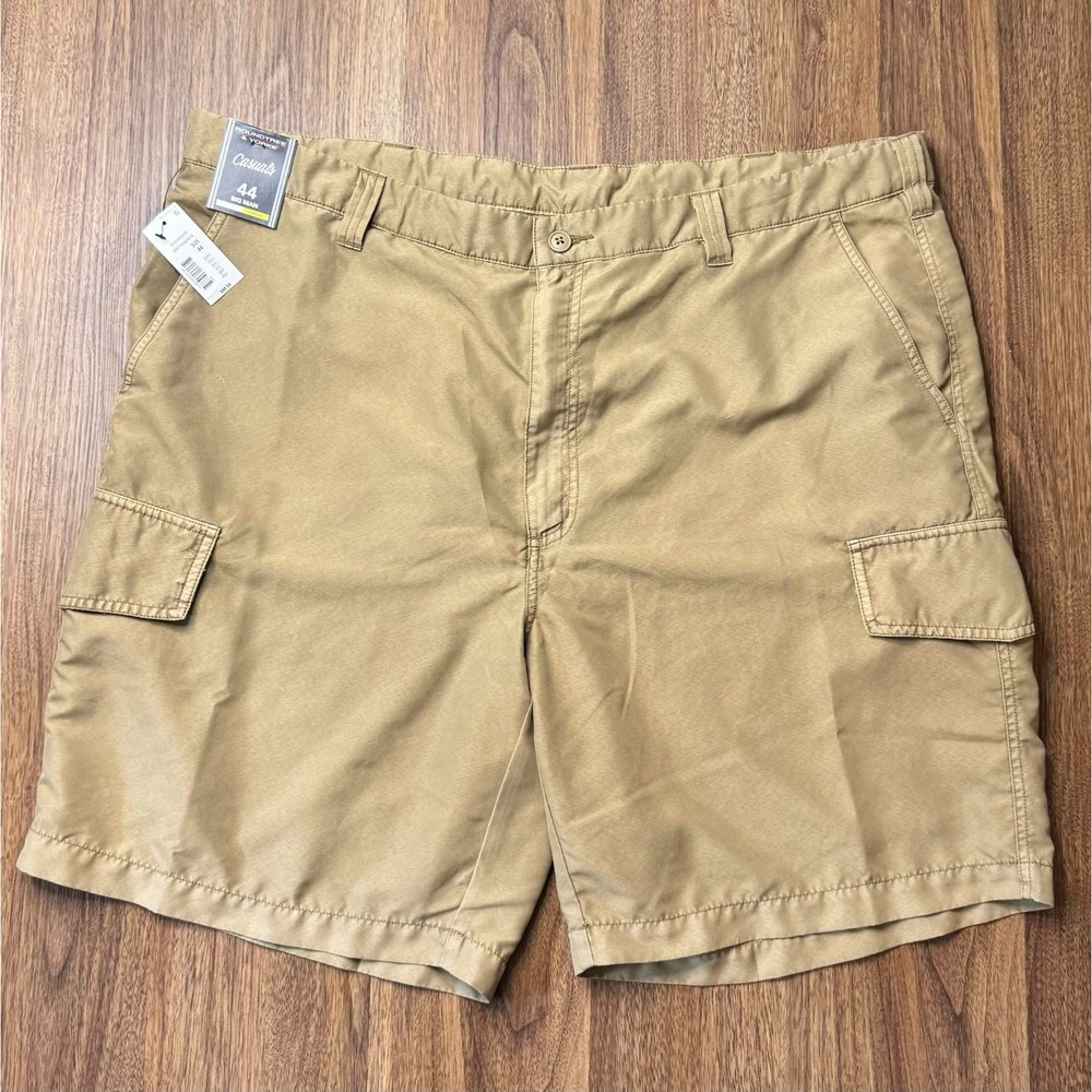 Round Tree & Yorke Shorts Men 44 Big Man Casual‎ Khaki Cargo Pockets Outdoor NWT